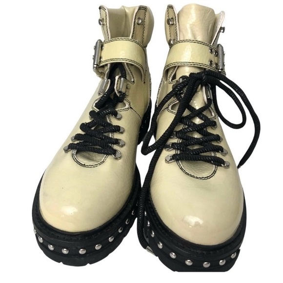 LOLA CRUZ PATENT LEATHER OFF WHITE IVORY MOTO ANKLE BOOT - Picture 3 of 5